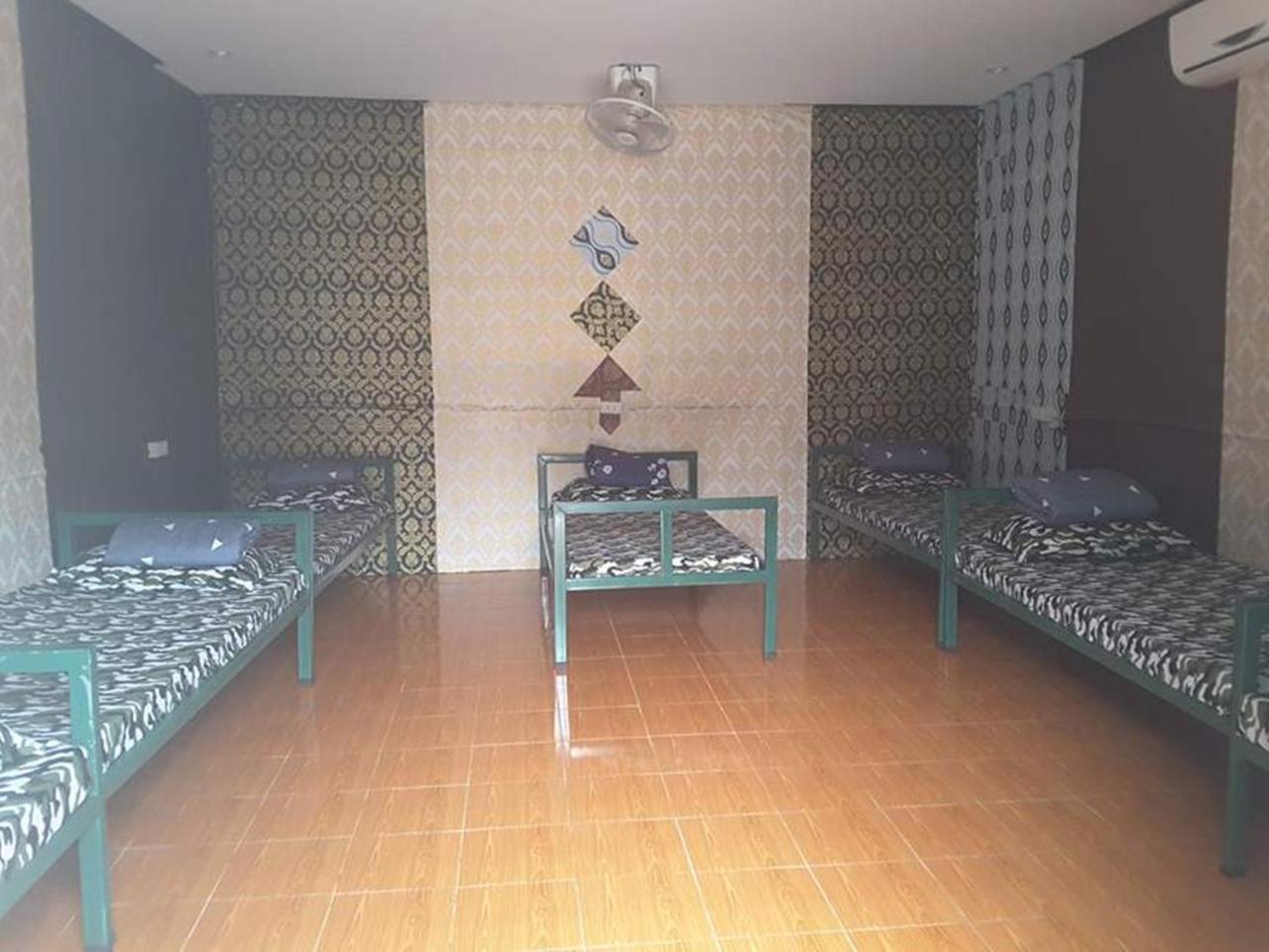 Army Barracks Guesthouse Ванг Виенг Екстериор снимка