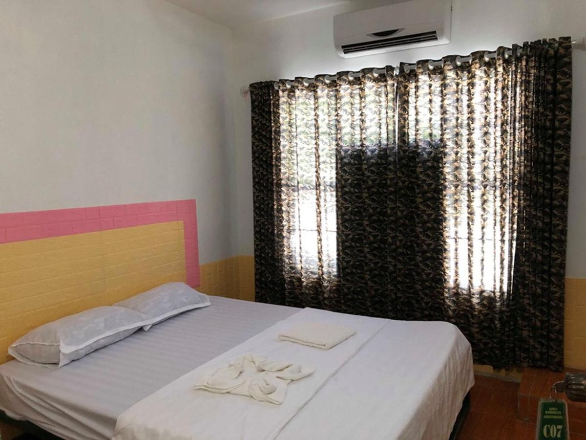 Army Barracks Guesthouse Ванг Виенг Екстериор снимка