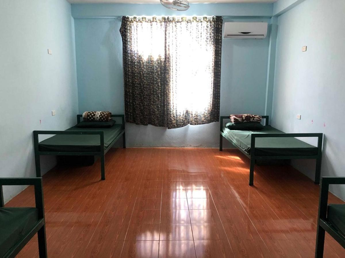 Army Barracks Guesthouse Ванг Виенг Екстериор снимка