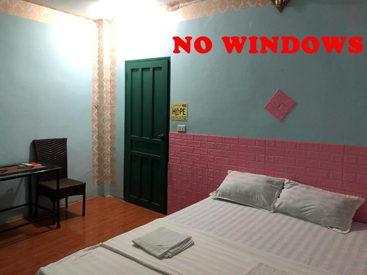 Army Barracks Guesthouse Ванг Виенг Екстериор снимка