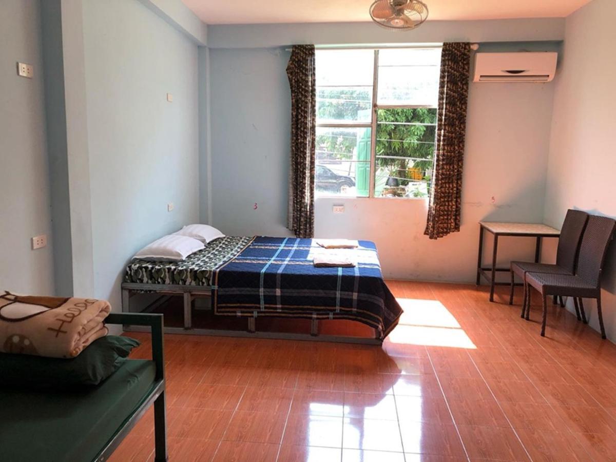 Army Barracks Guesthouse Ванг Виенг Екстериор снимка