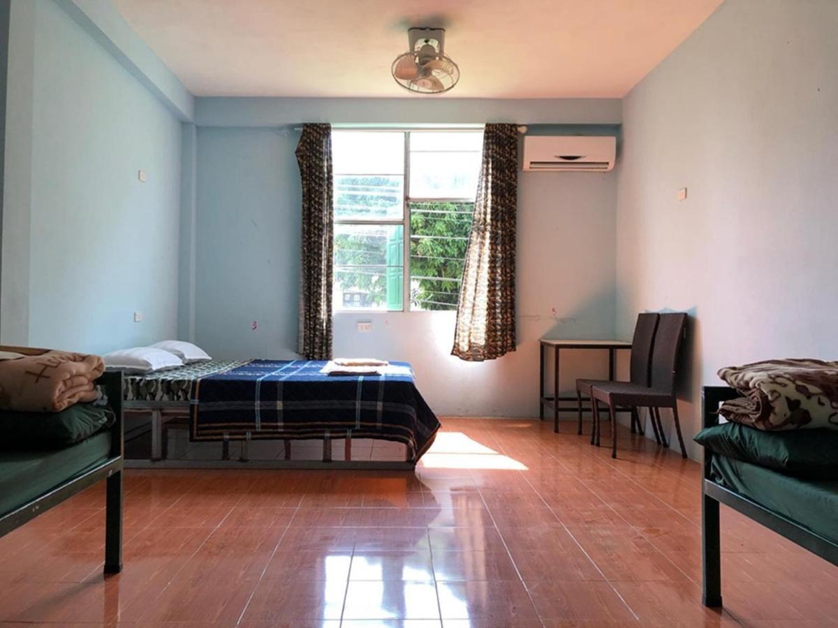 Army Barracks Guesthouse Ванг Виенг Екстериор снимка